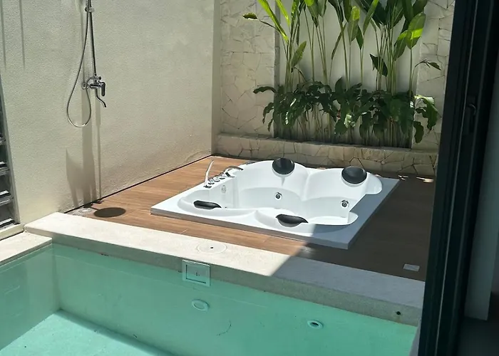Twelvestones Pecatu-uluwatu Pool, Jacuzzi&beaches * أُلُواتو