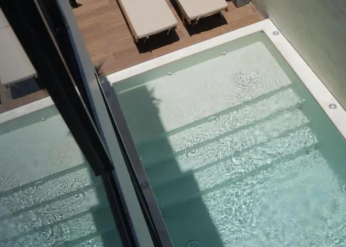 Twelvestones Pecatu-uluwatu Pool, Jacuzzi&beaches فيلة