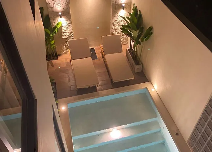 Twelvestones Pecatu-uluwatu Pool, Jacuzzi&beaches فيلة